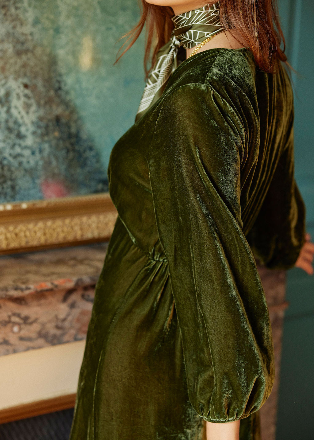 Robe Longue En Velours Vanda vert mode femme Lauren Vidal 10