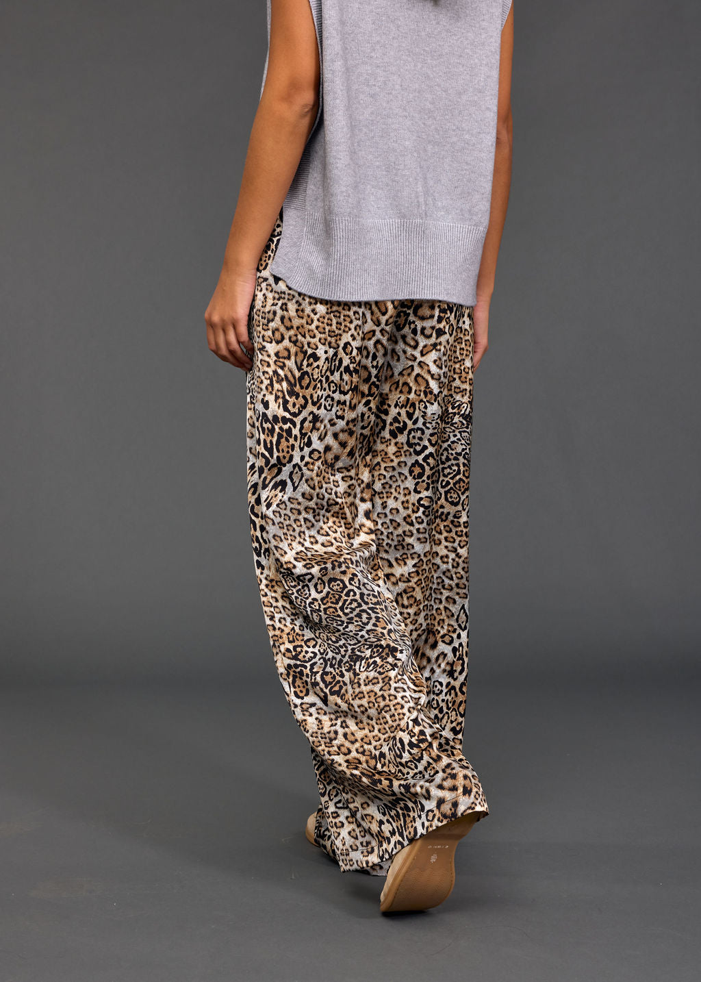 PAT PRINTED FLUID PANTS