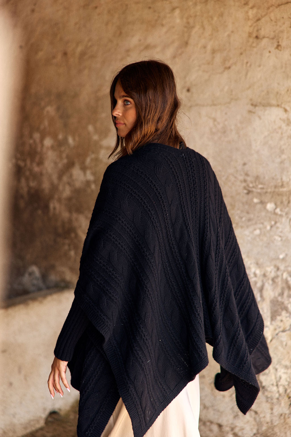 Roca Twisted Poncho