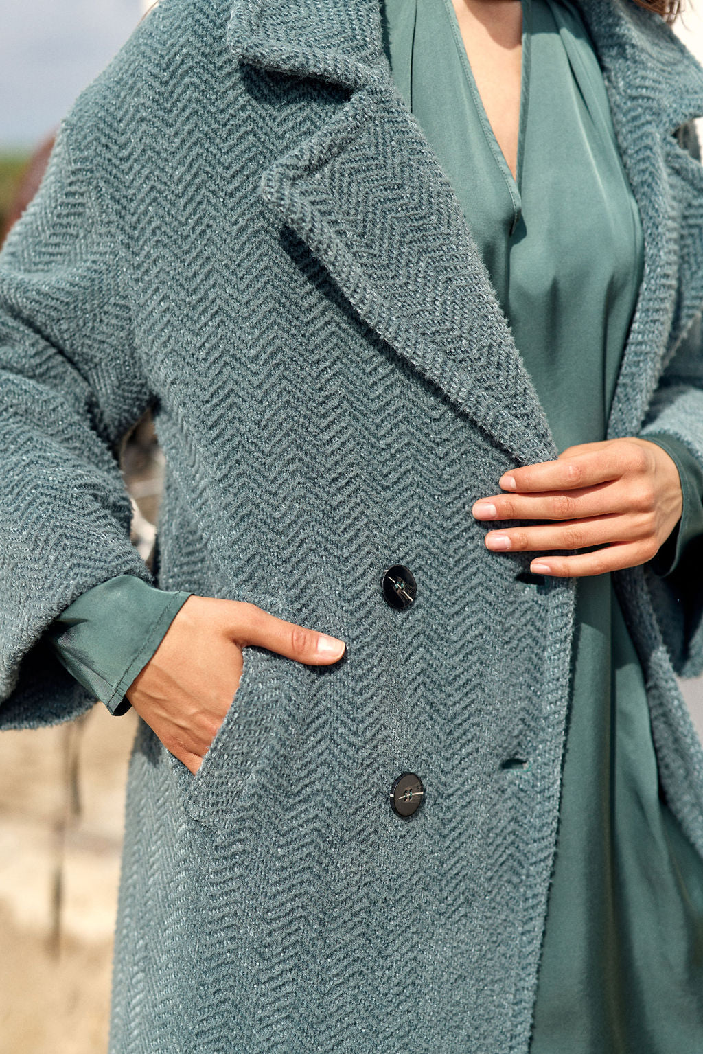 ASKA KNIT COAT