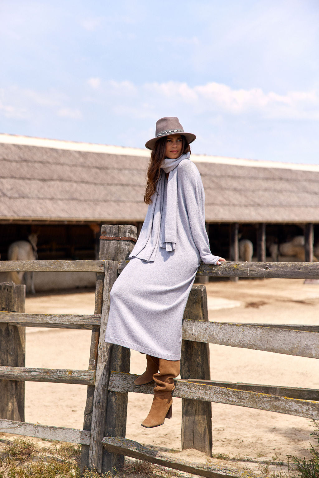 NOUNE OVERSIZED KNIT DRESS