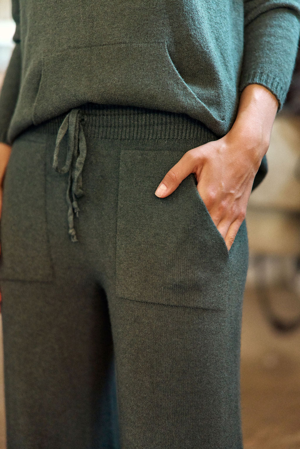 RAQUEL KNIT JOGGING PANTS