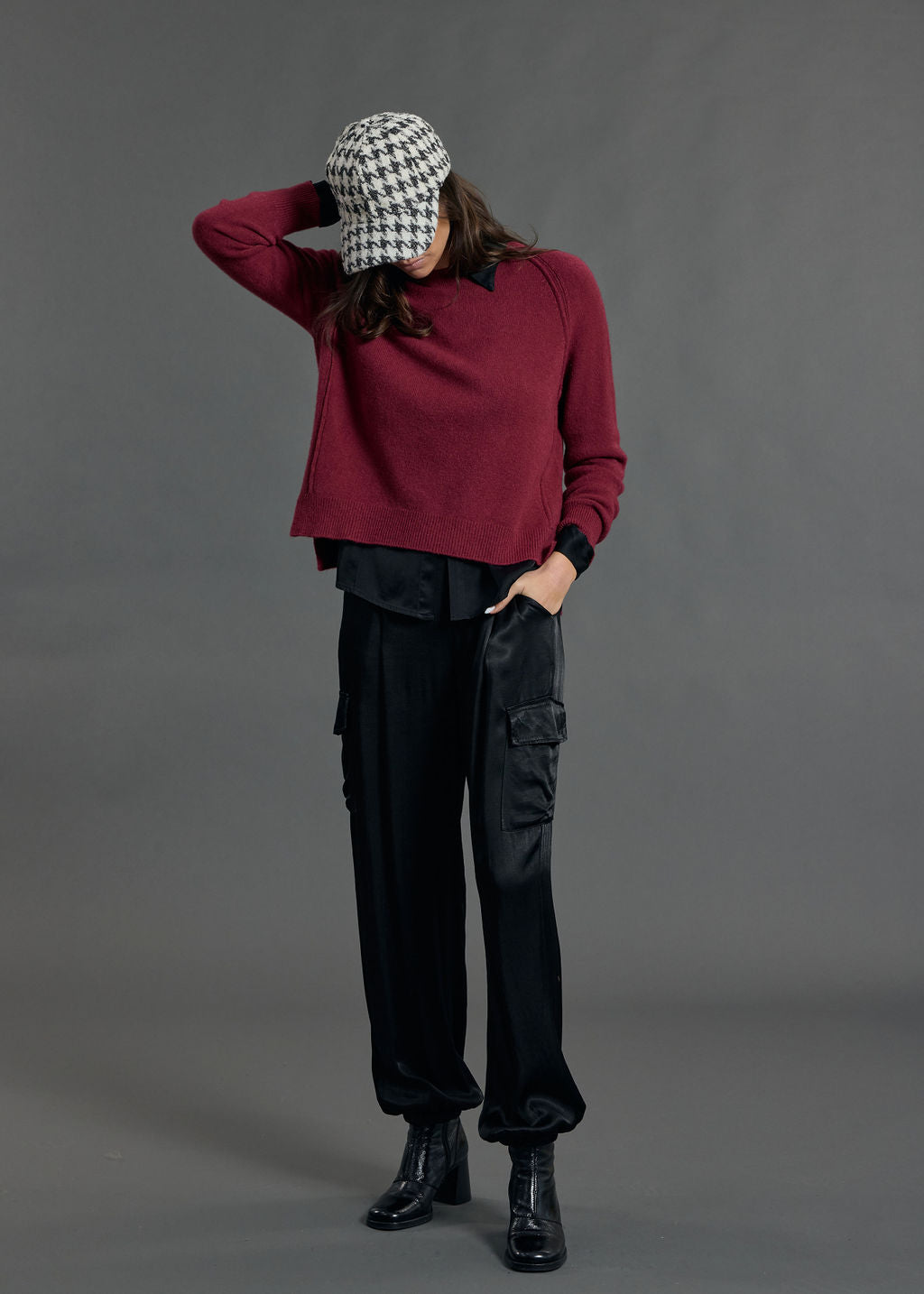 SORA RIBBED SWEATER