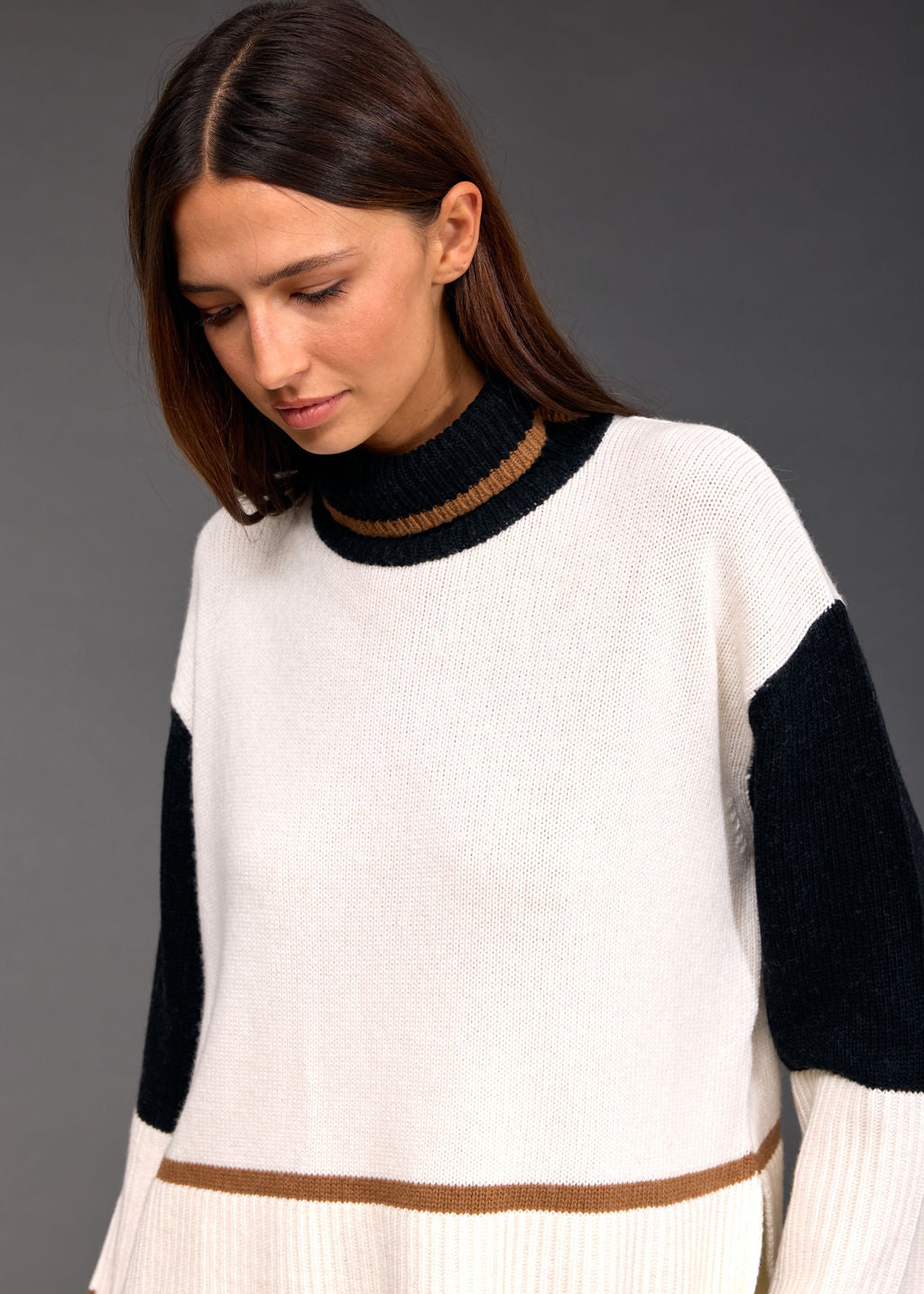 Doll tricolor sweater