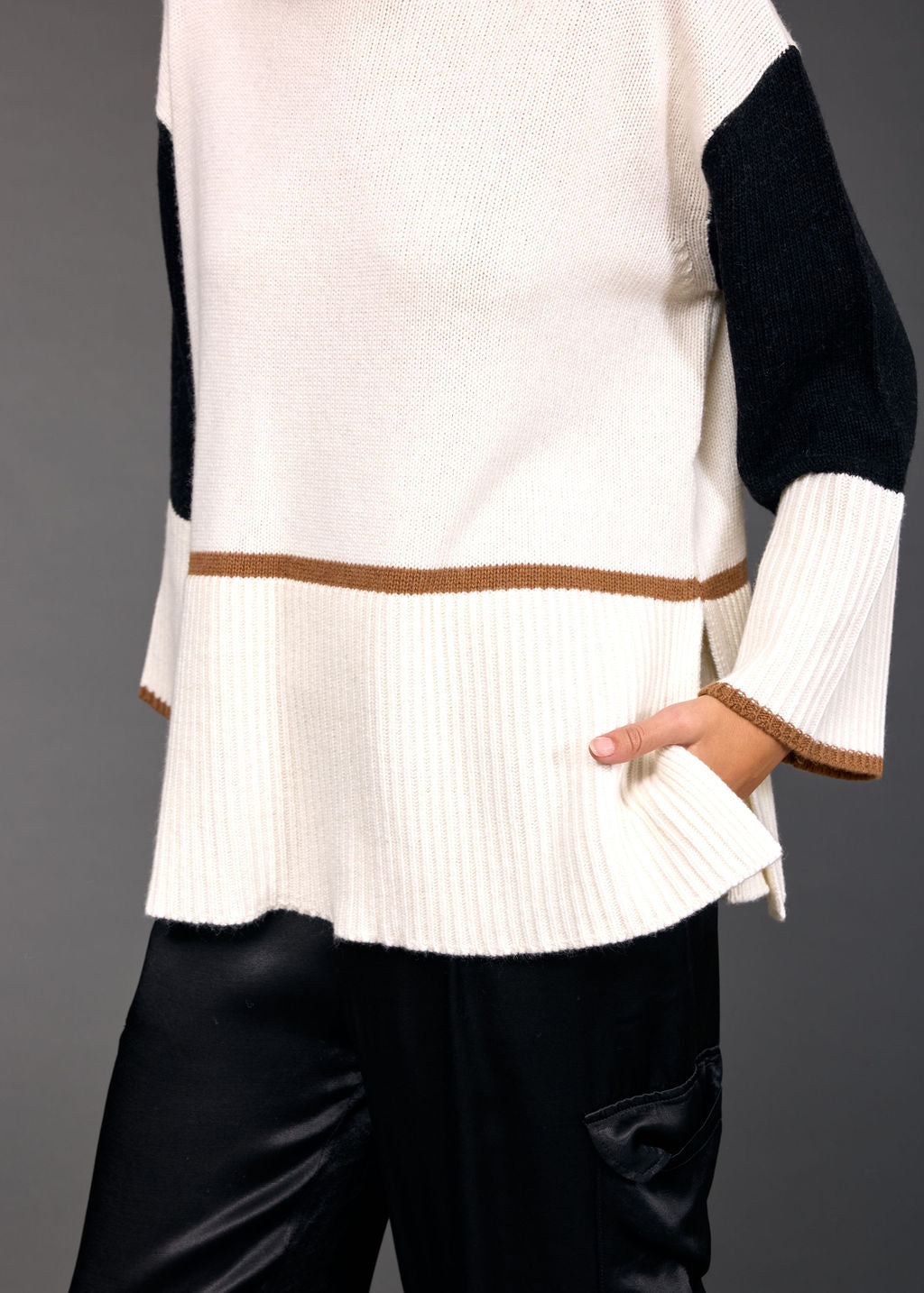 Doll tricolor sweater