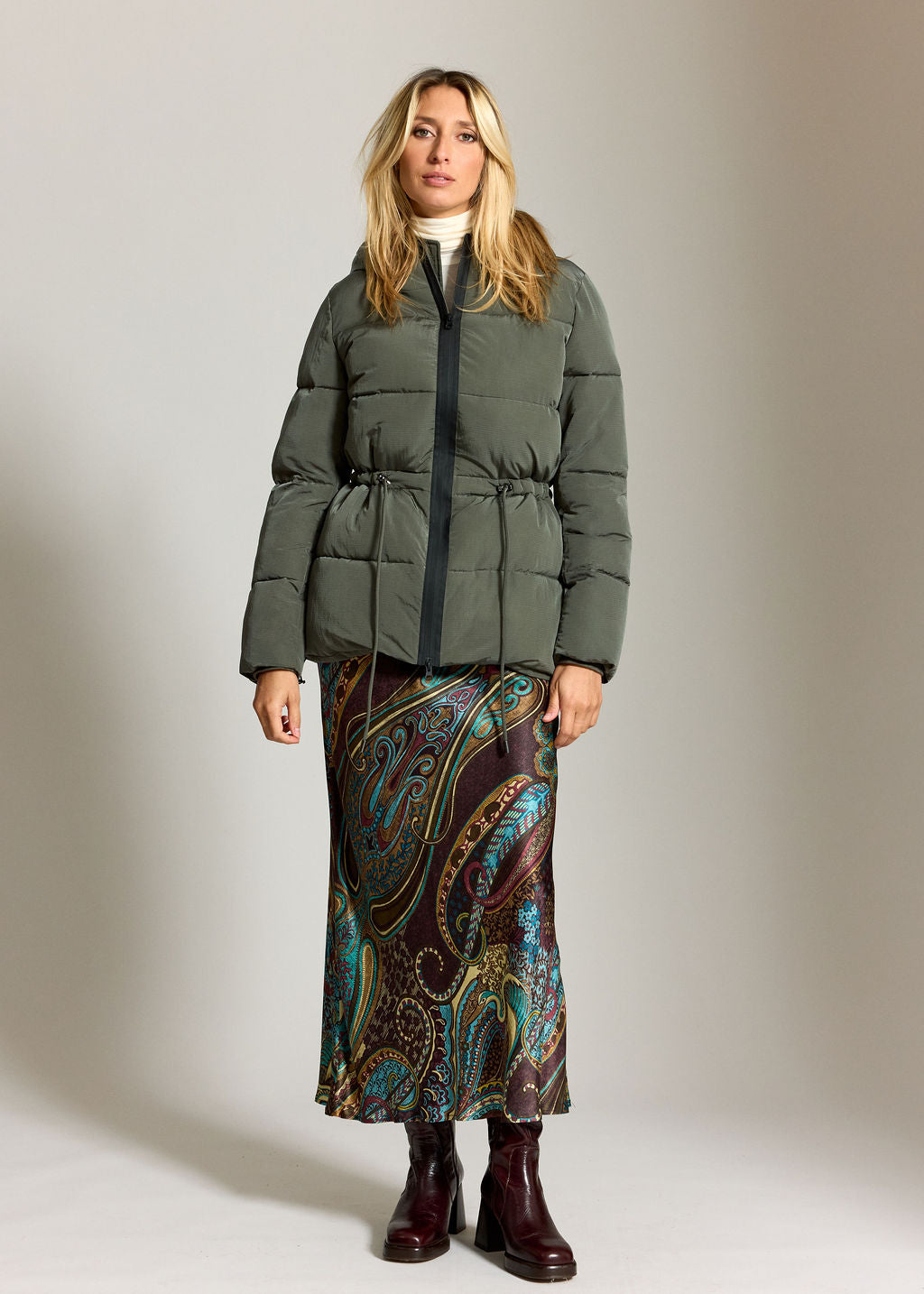 VESNA GREEN HOODED DOWN JACKET