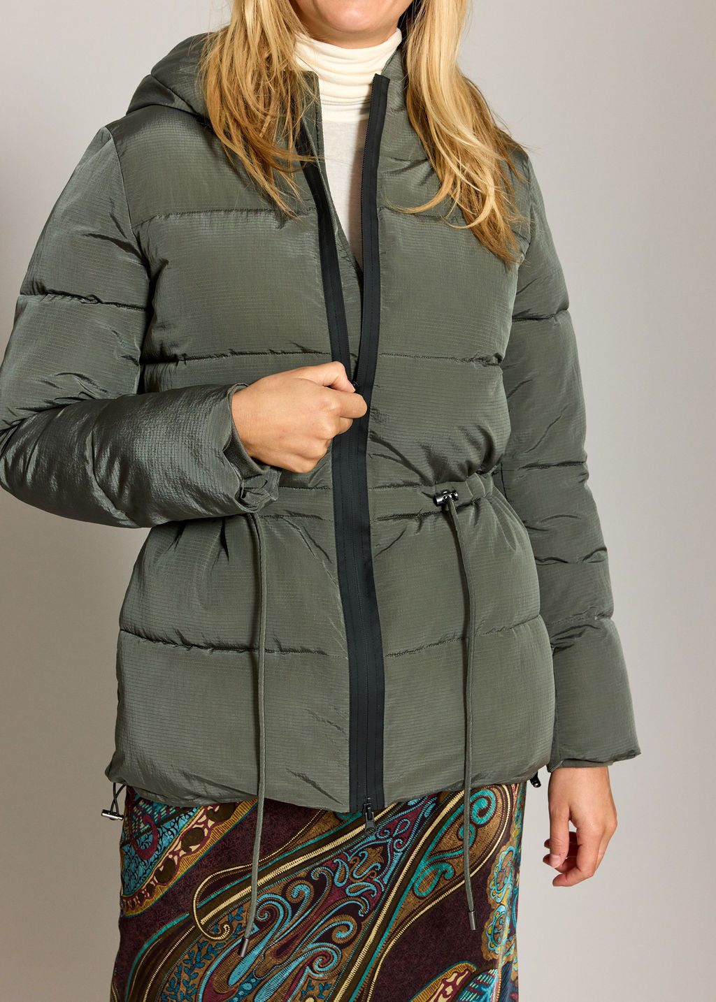 VESNA GREEN HOODED DOWN JACKET