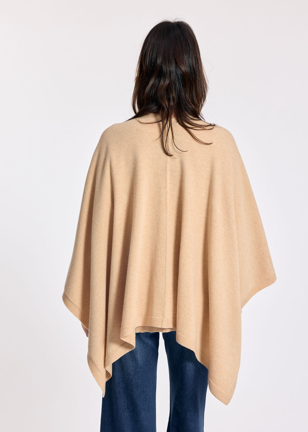 PEARL BEIGE WOOL CAPE