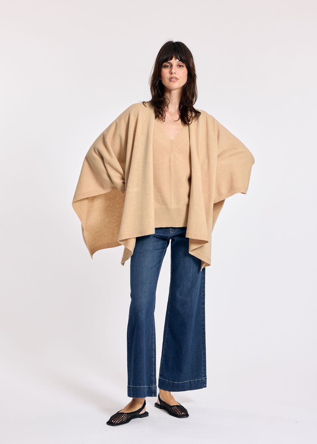 PEARL BEIGE WOOL CAPE