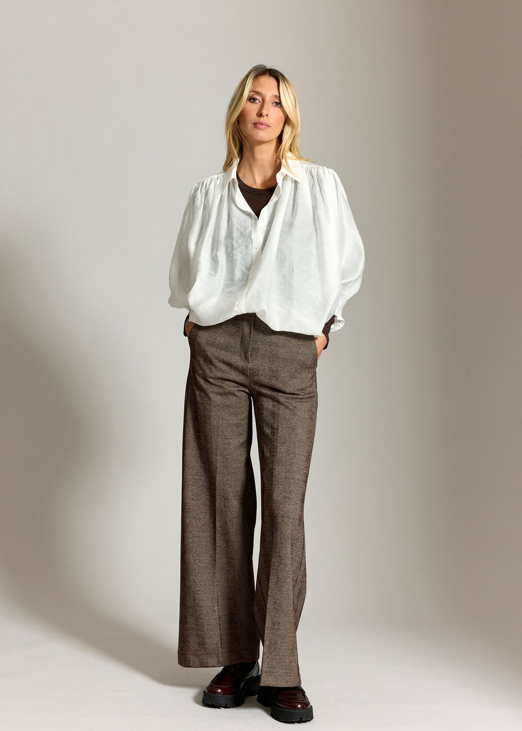 SUMI ECRU SHORT LOOSE SHIRT