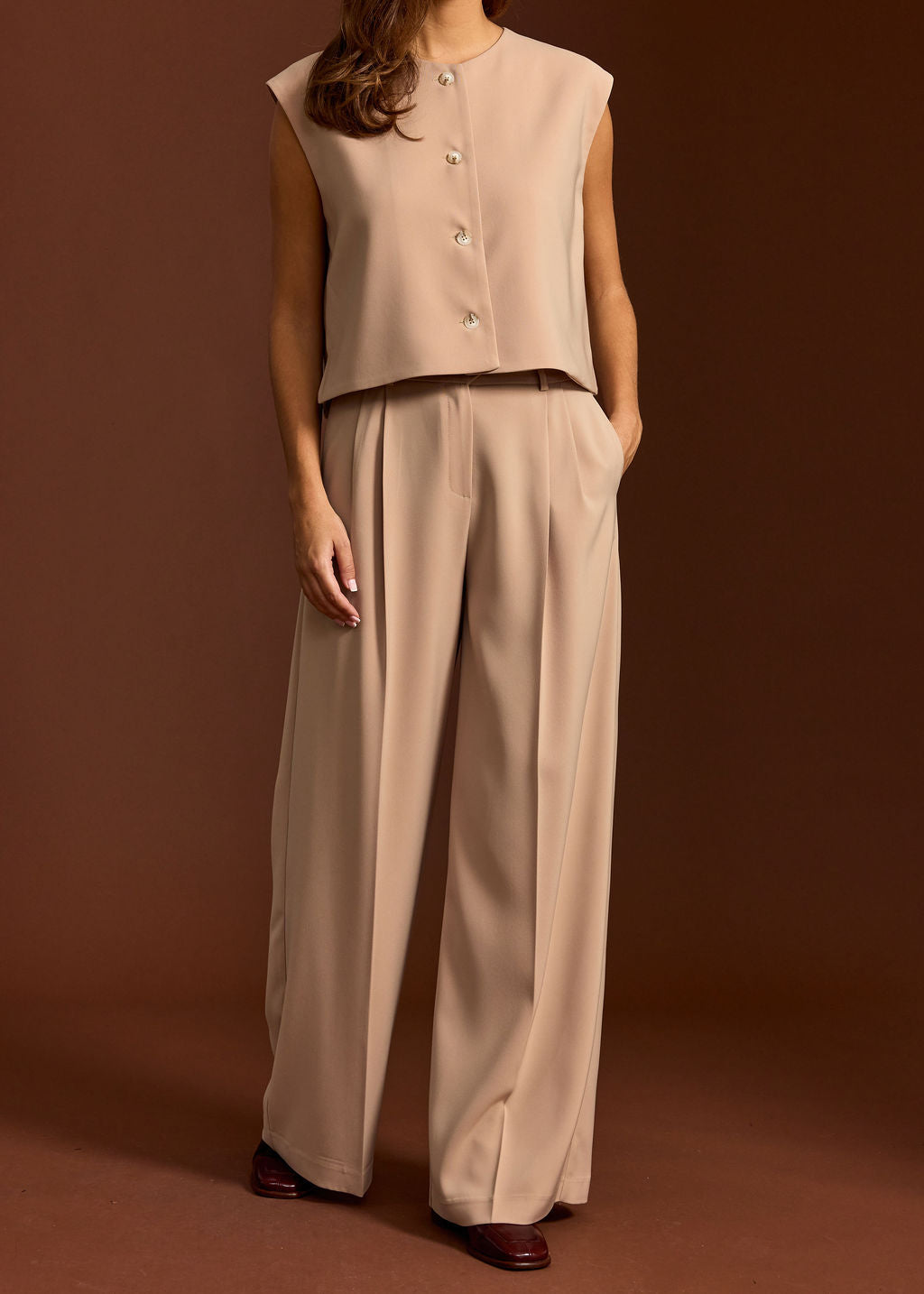 PANTALON FLUIDE À PINCES MATTI CAMEL