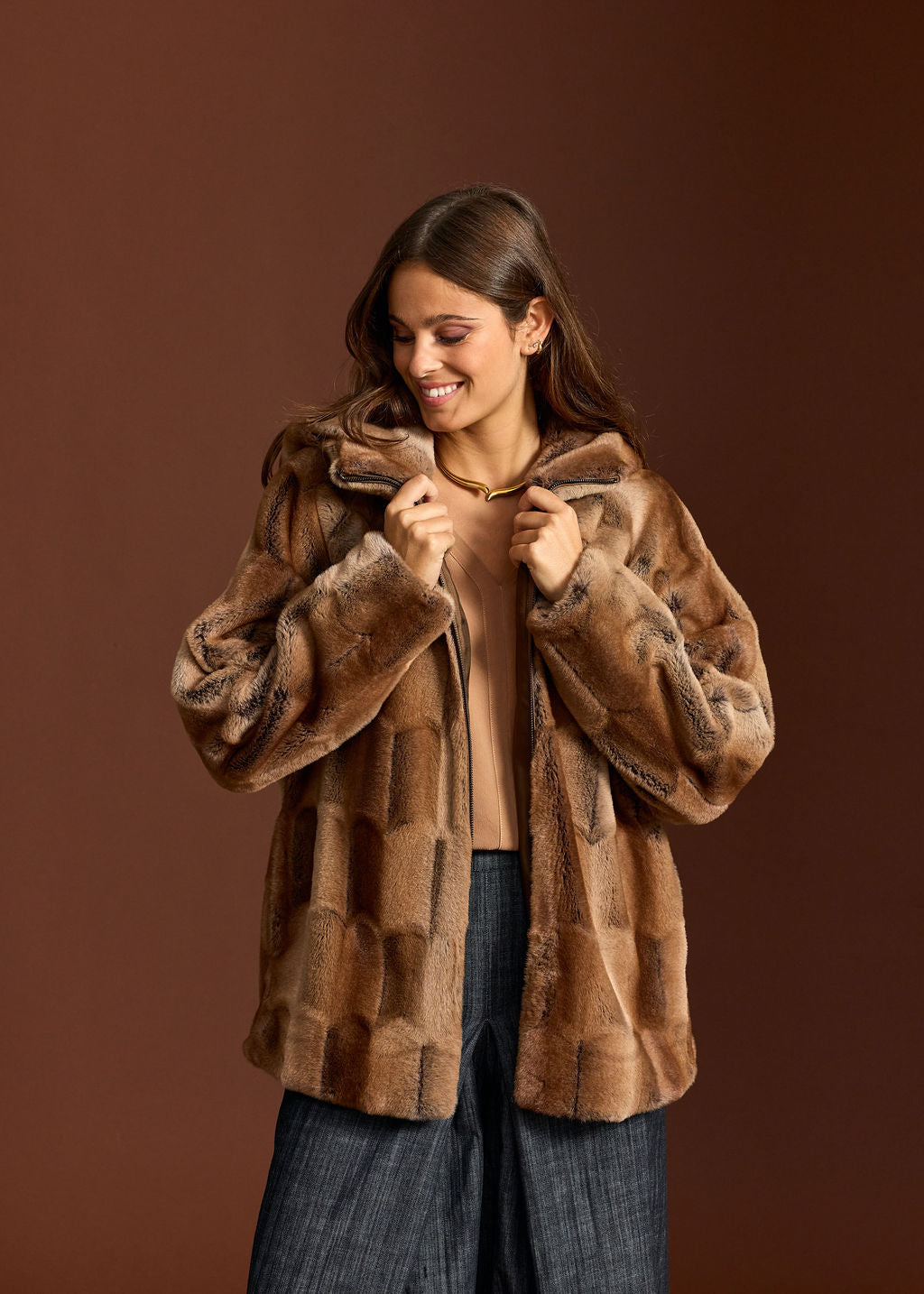 VESTE A CAPUCHE EN FAUSSE FOURRURE POLKI CAMEL