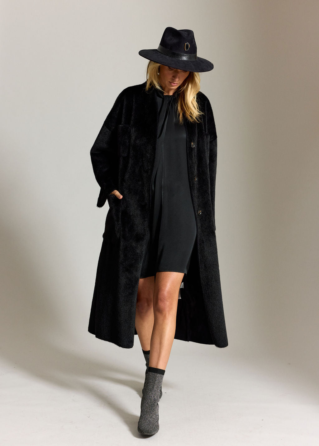 MANTEAU EN FAUSSE FOURRURE RALF NOIR