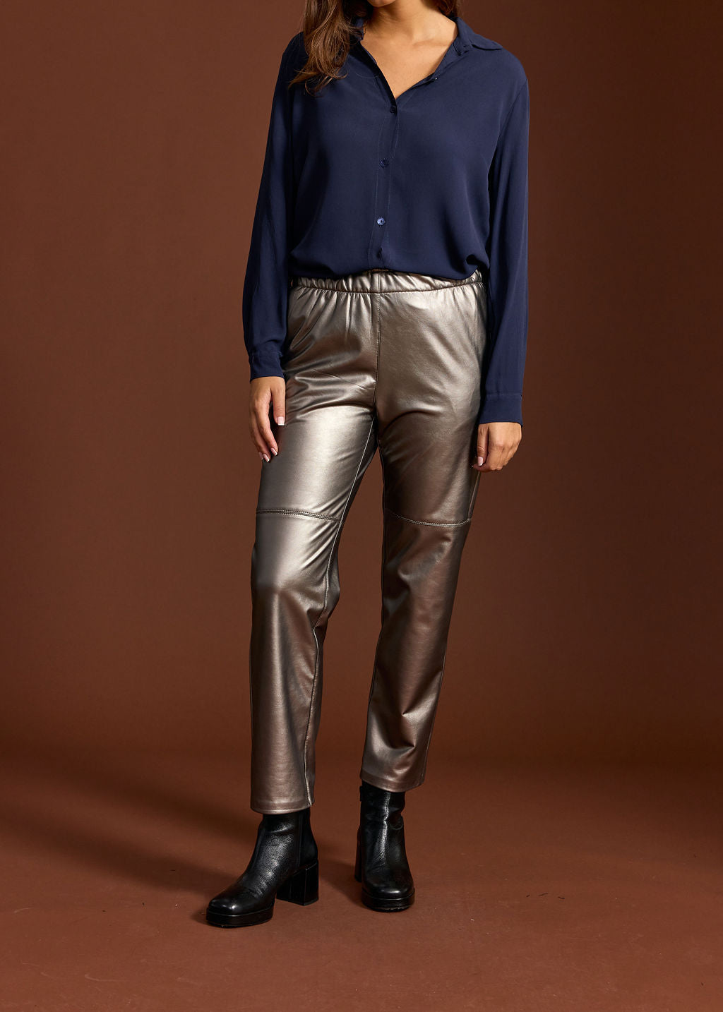 PANTALON EN FAUX CUIR SADI SILVER
