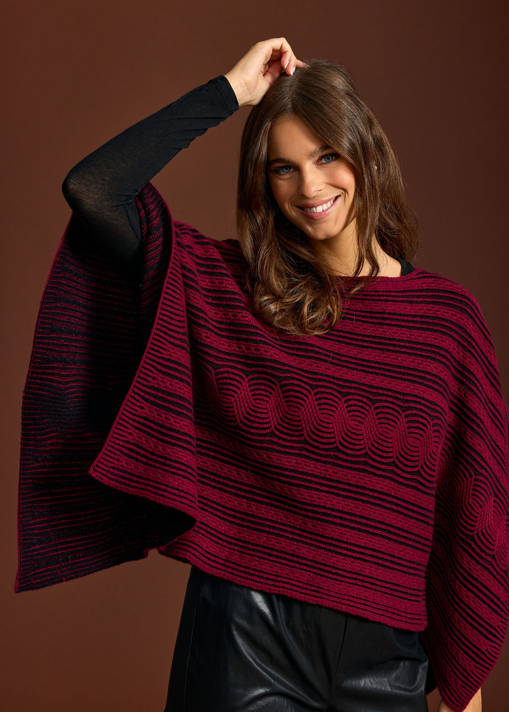BRANDI BURGUNDI TWO-TONE TWISTED PONCHO