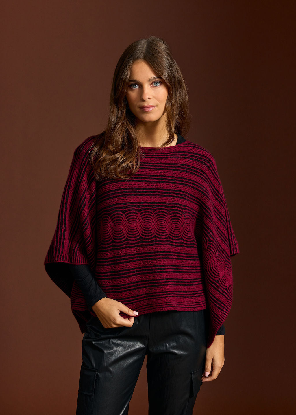 BRANDI BURGUNDI TWO-TONE TWISTED PONCHO