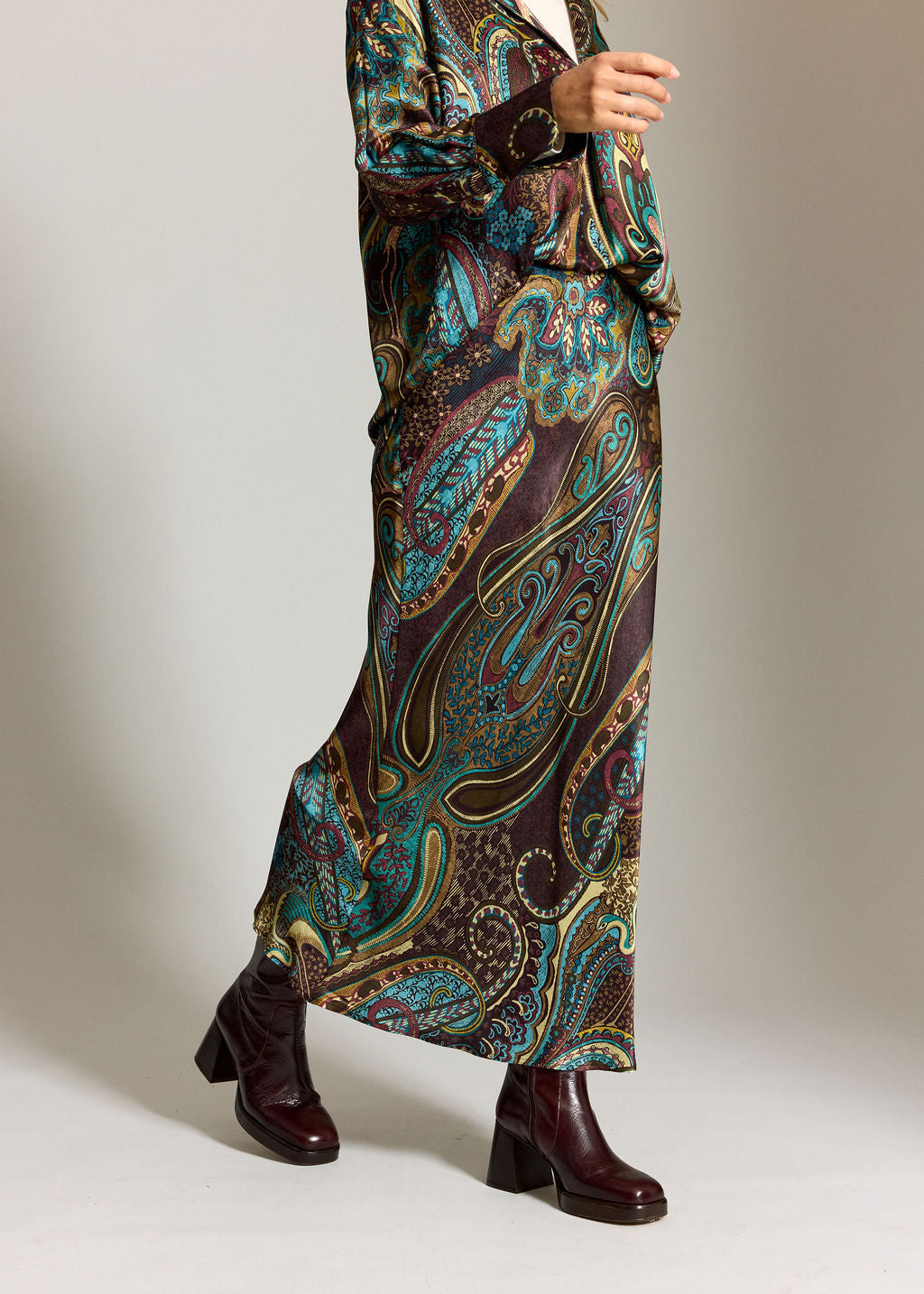 JUPE VISCOSE / SOIE JANE LUTETIA