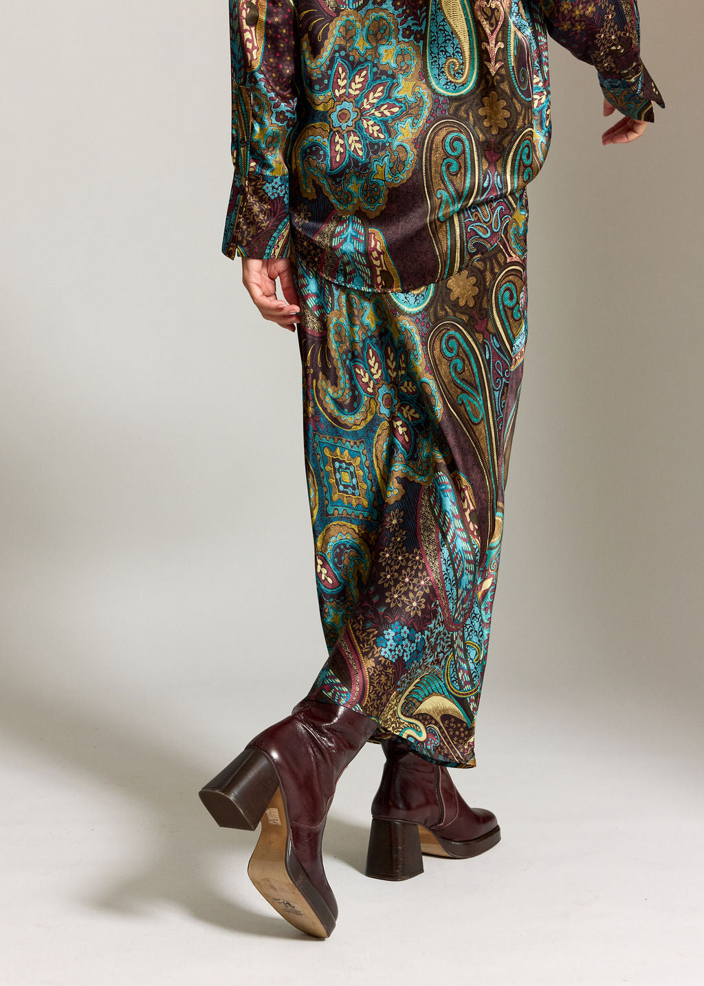 JUPE VISCOSE / SOIE JANE LUTETIA