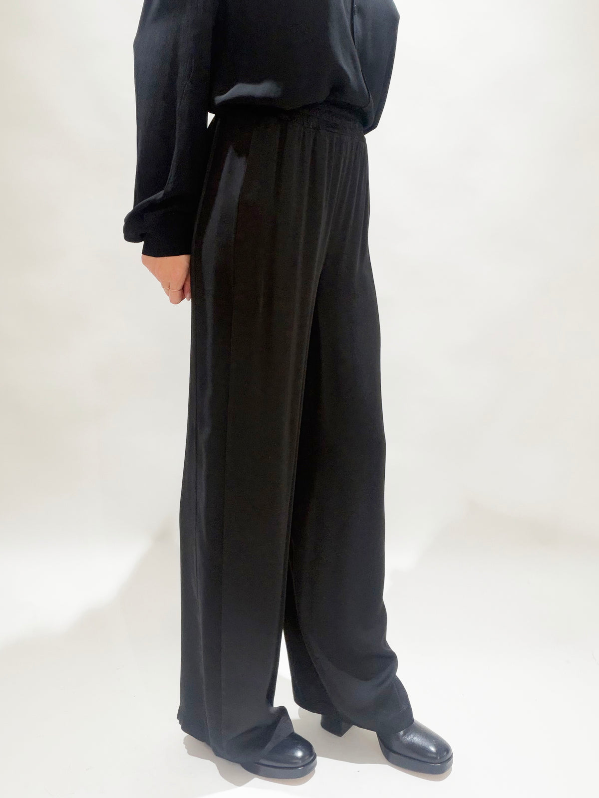 PANTALON FLUIDE UNI YOKO NOIR