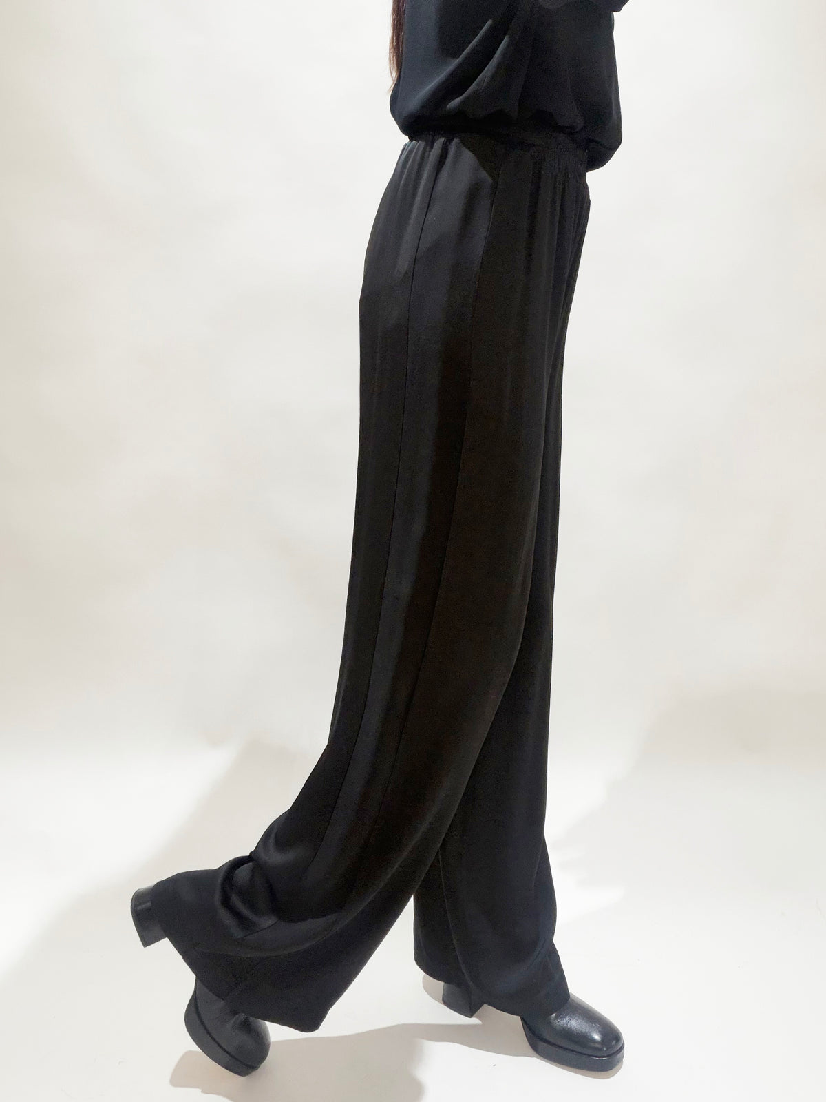 PANTALON FLUIDE UNI YOKO NOIR