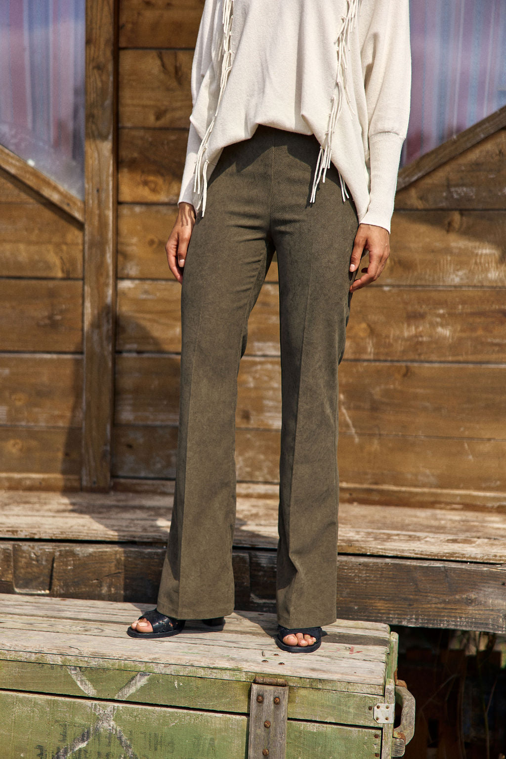 PANTALON FLARE JIM BRONZE