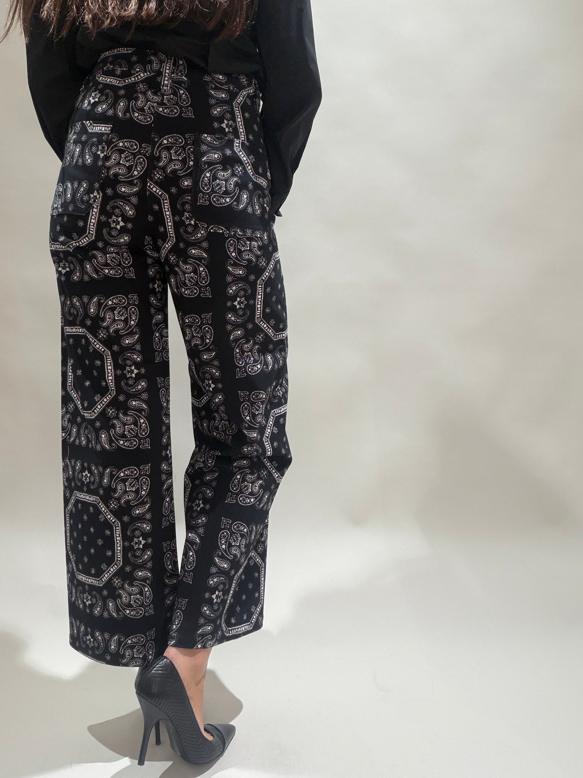 PANTALON IMPRIMÉ BANDANAS CALY NOIR