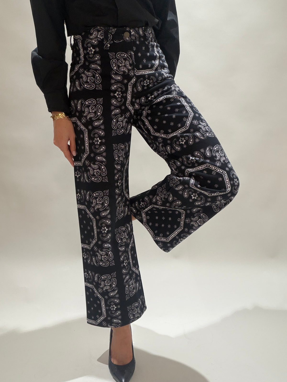 PANTALON IMPRIMÉ BANDANAS CALY NOIR