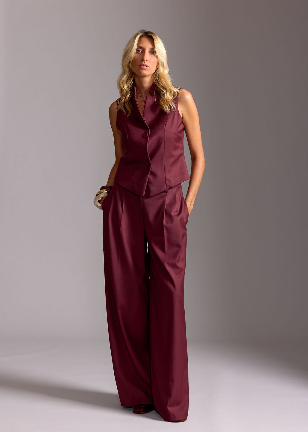 LOKI BURGUNDI FITTED SUIT VEST