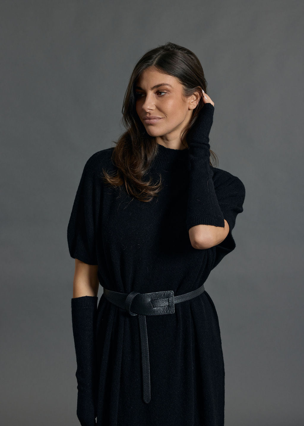 ROBE LONGUE EN LAINE NUMA NOIR