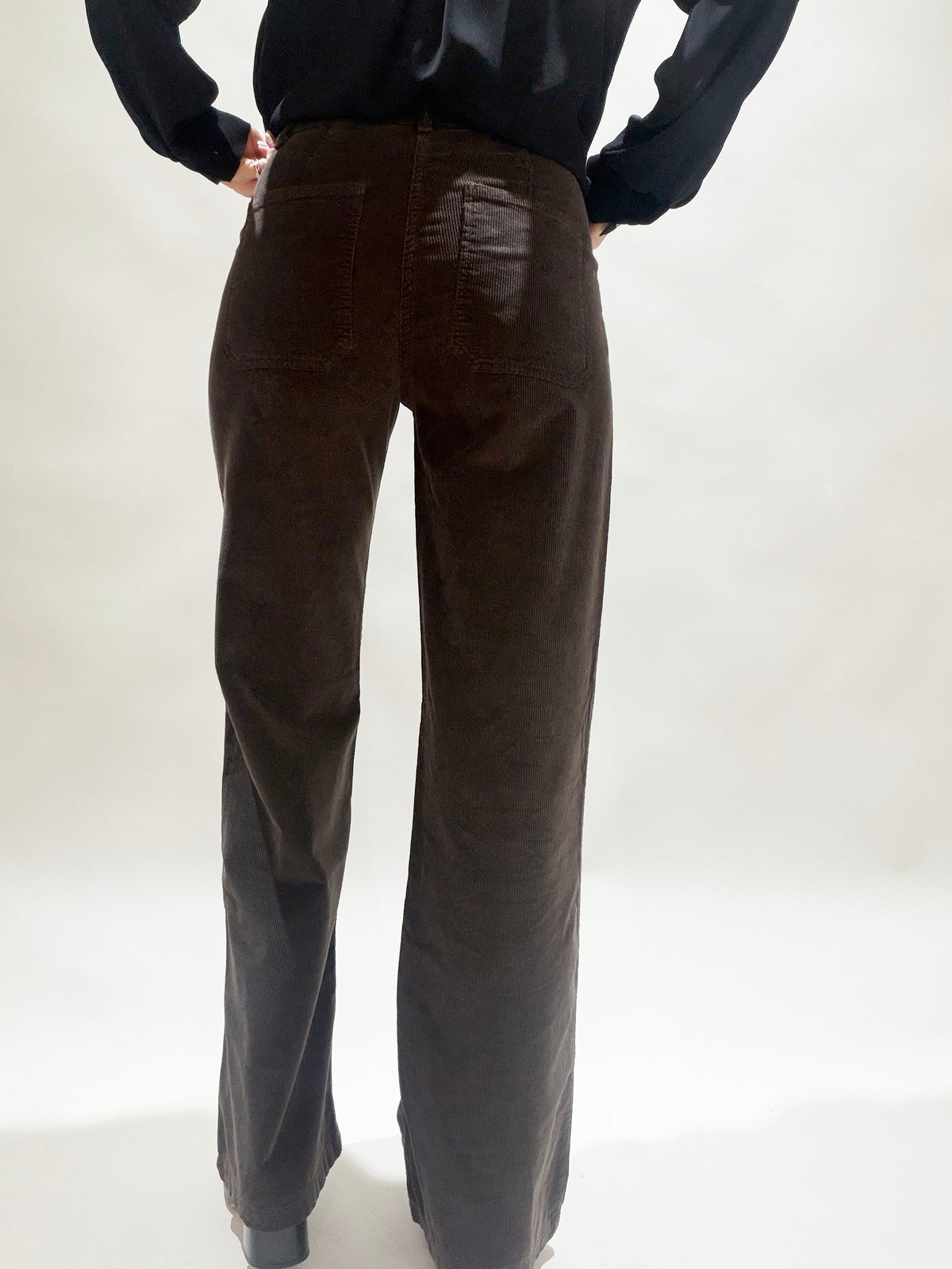 PANTALON FLARE EN VELOURS COTELÉ ROYO CAFE