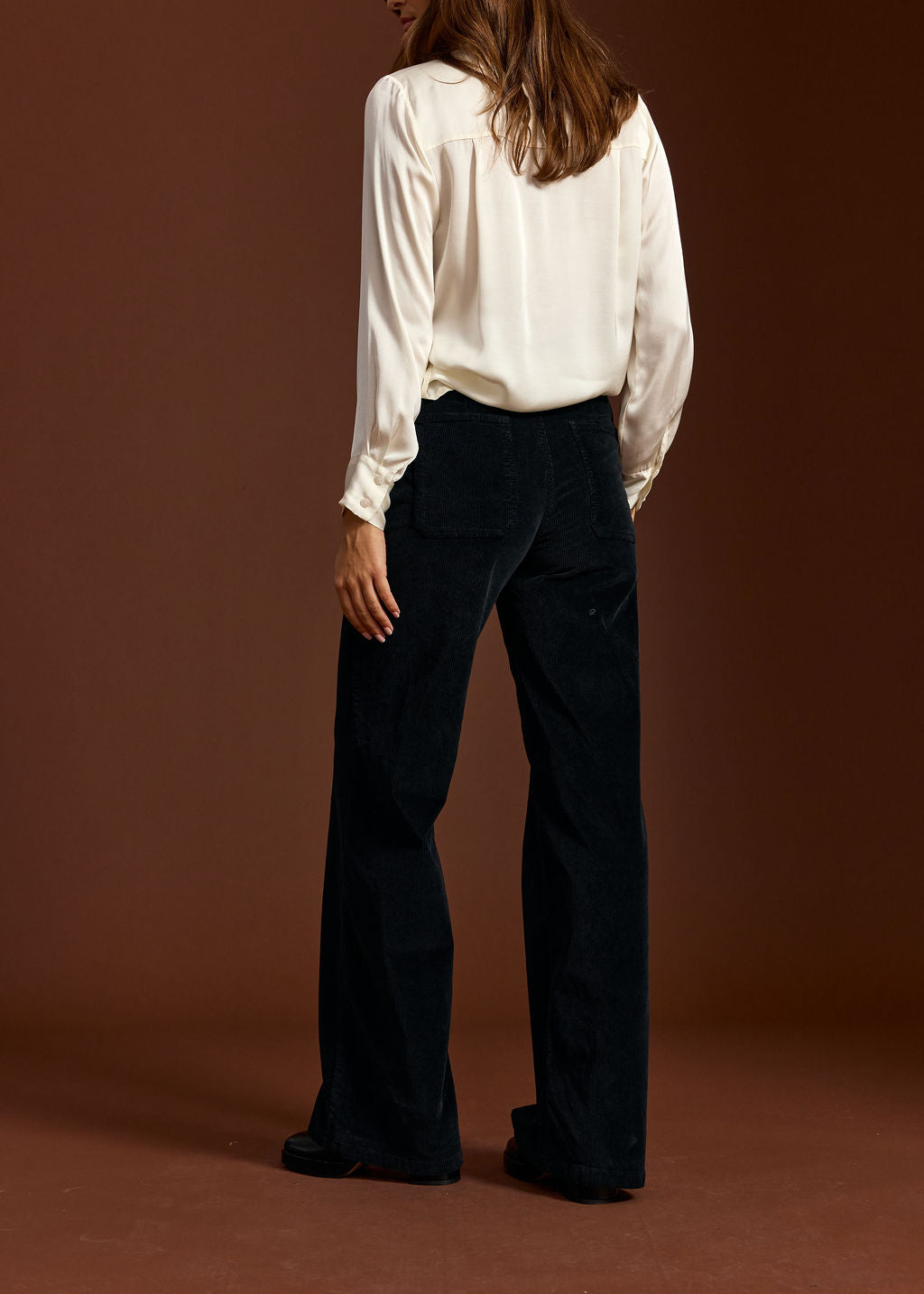 PANTALON FLARE EN VELOURS COTELÉ ROYO NOIR