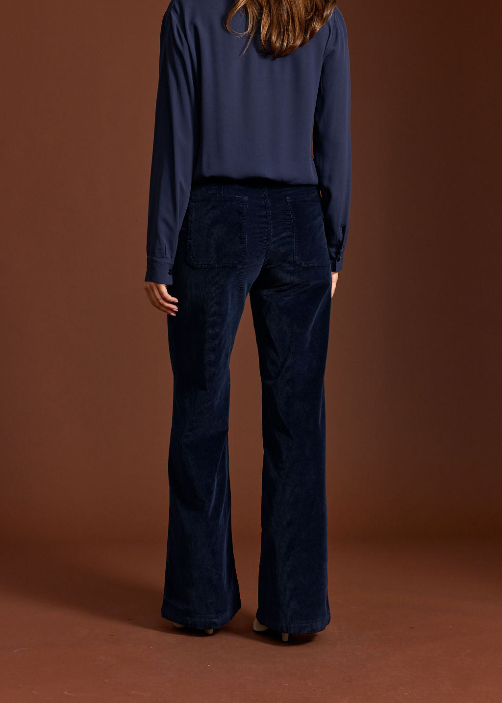 PANTALON FLARE EN VELOURS COTELÉ ROYO NUIT