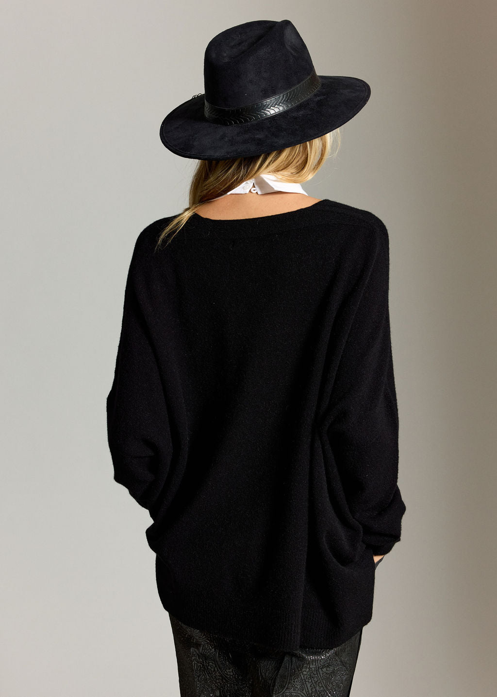 PULL PONCHO LOUISE NOIR