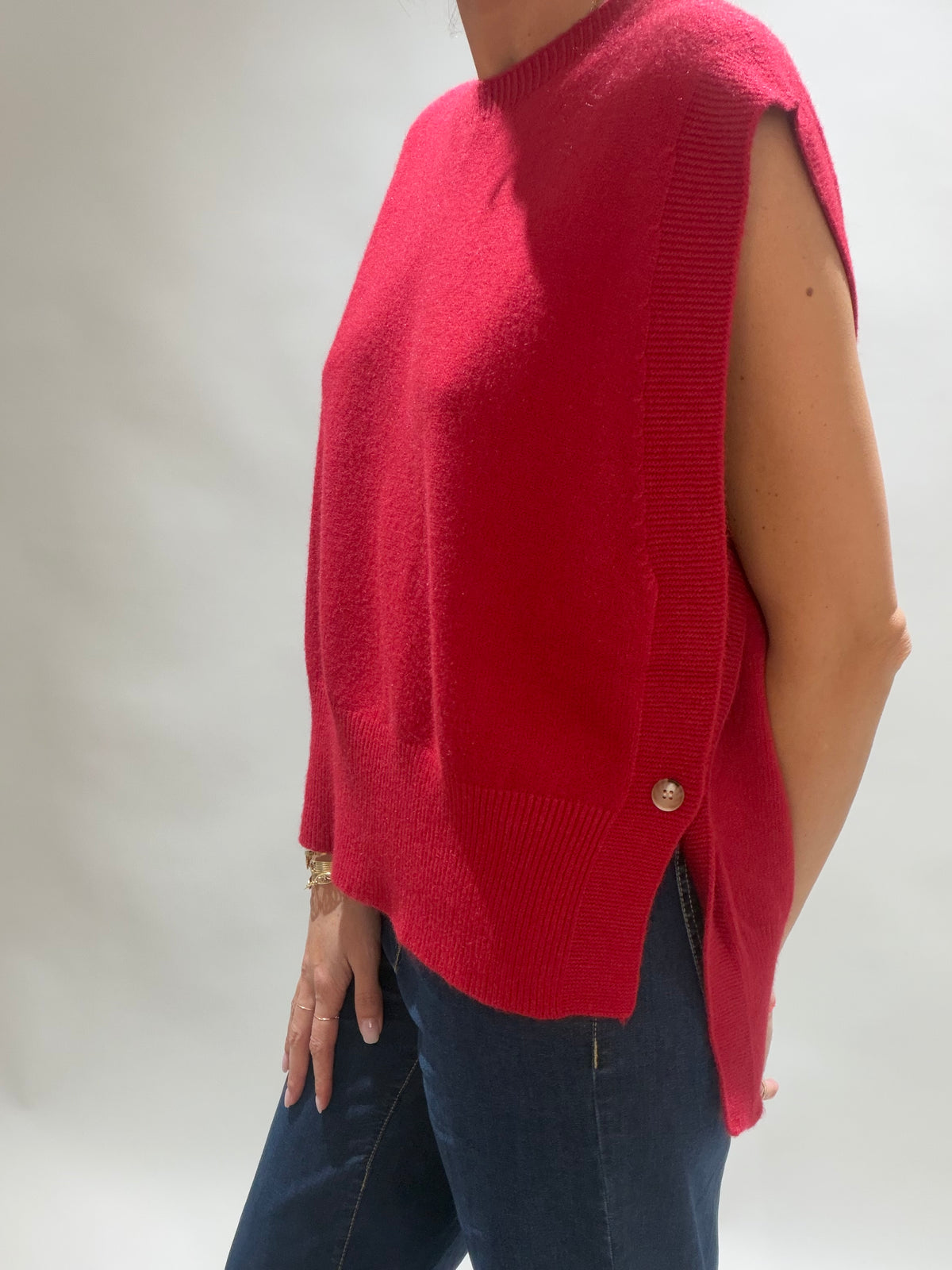 PULL SANS MANCHES MARCIA ROUGE