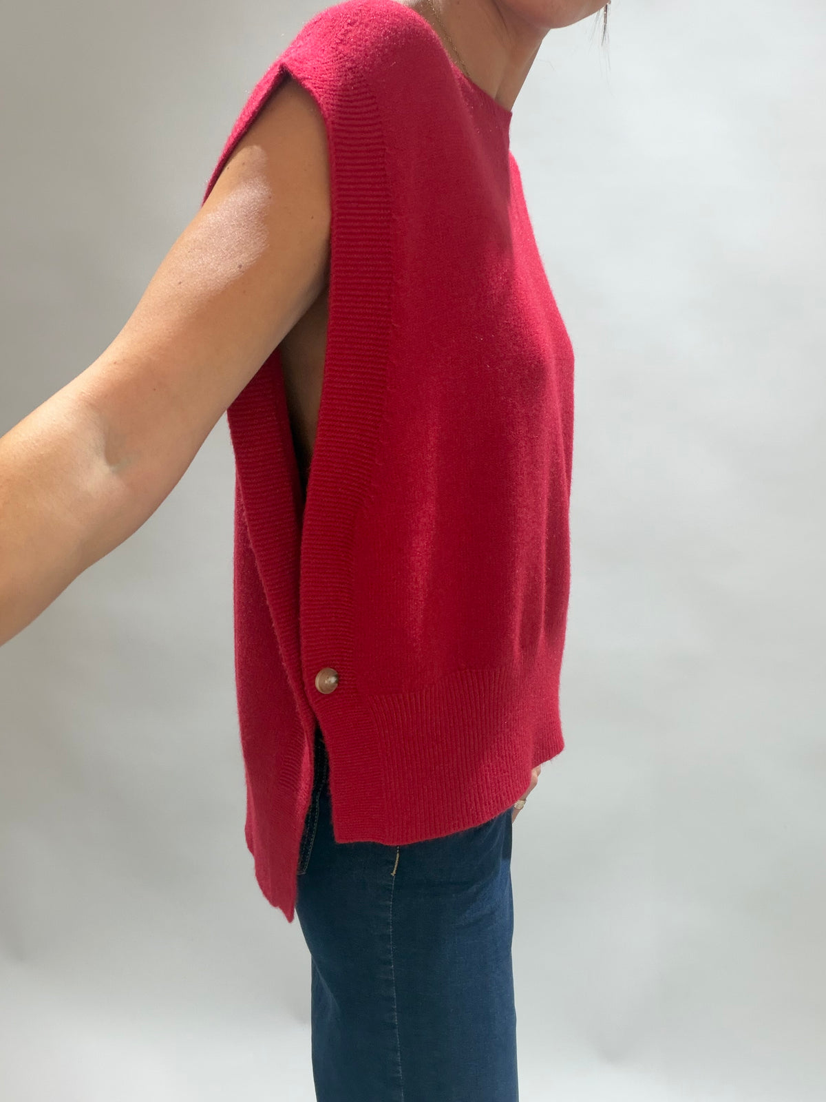 PULL SANS MANCHES MARCIA ROUGE