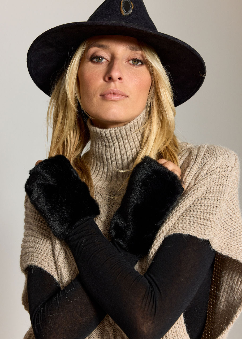 MITAINE FAUSSE FOURRURE SATI NOIR