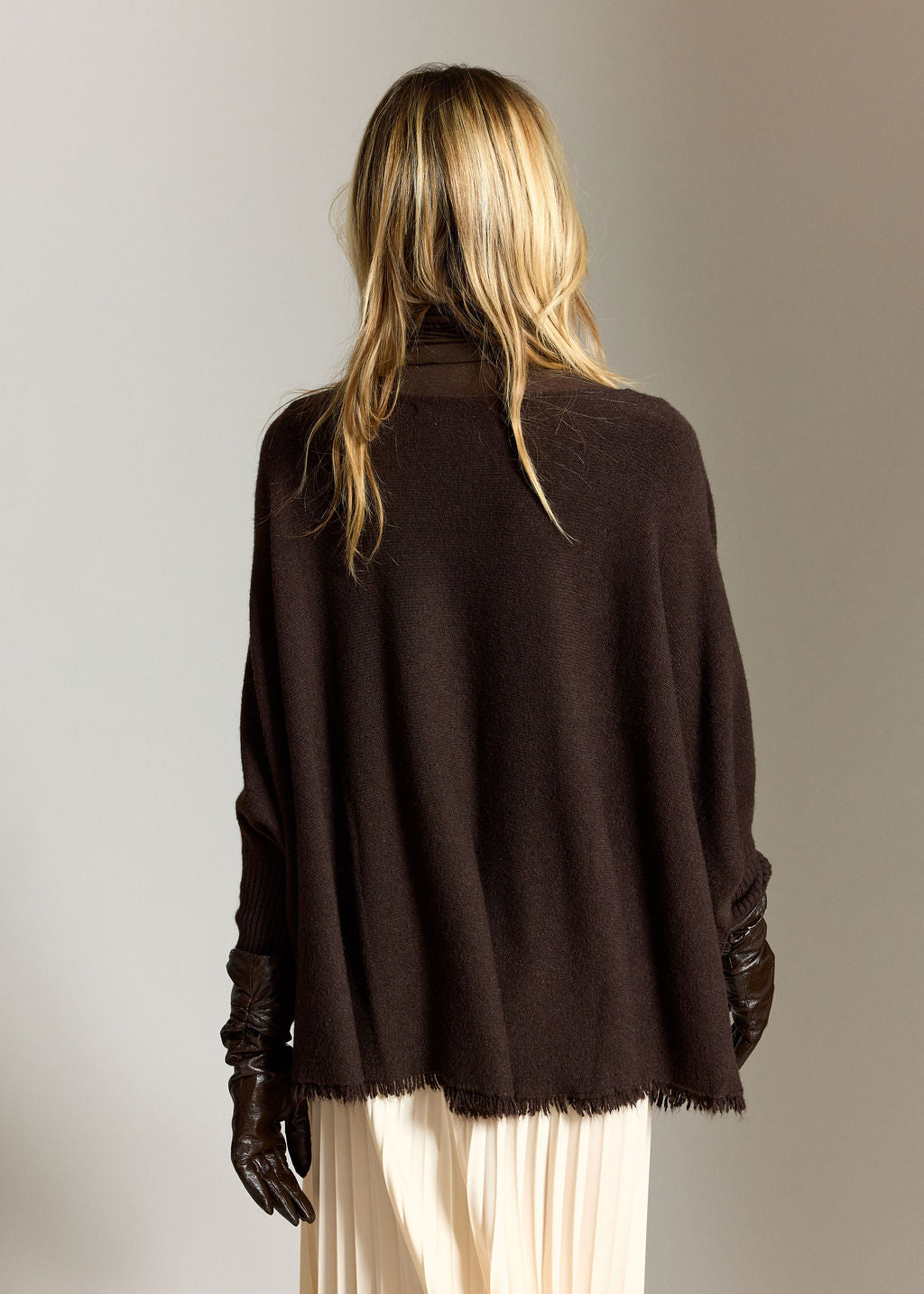 PULL PONCHO A FRANGES SIRO CAFE