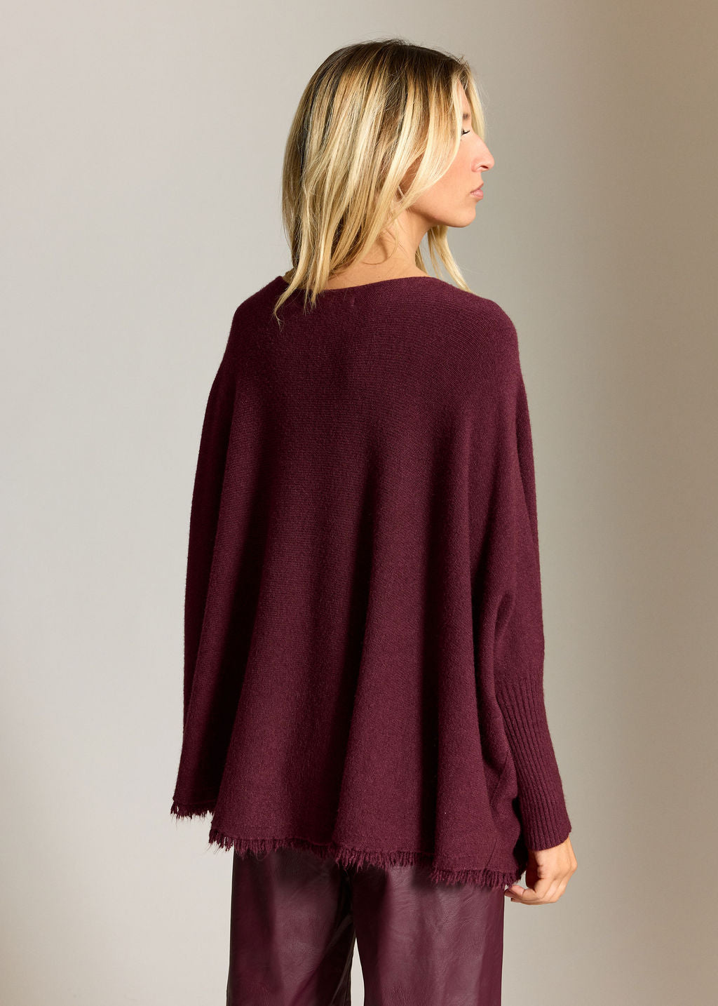 PULL PONCHO A FRANGES SIRO VINO
