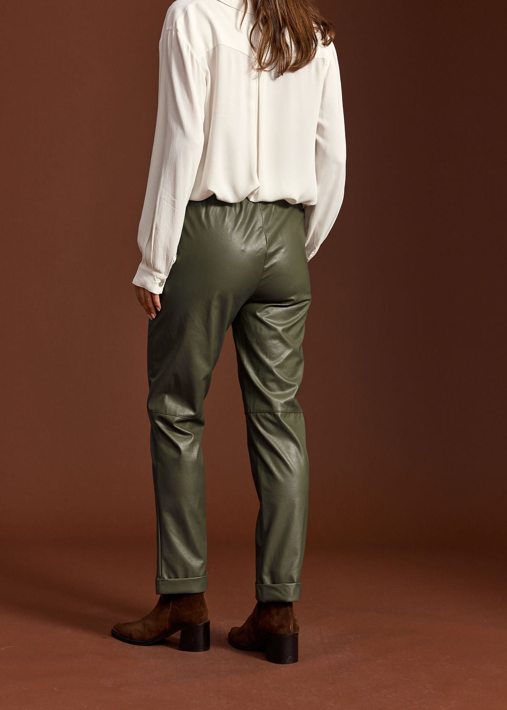PANTALON FAUX CUIR AVEC REVERS CLAUDIA BRONZE