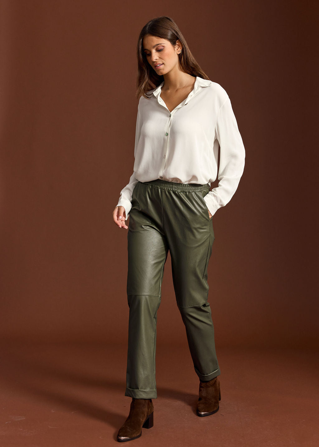 PANTALON FAUX CUIR AVEC REVERS CLAUDIA BRONZE