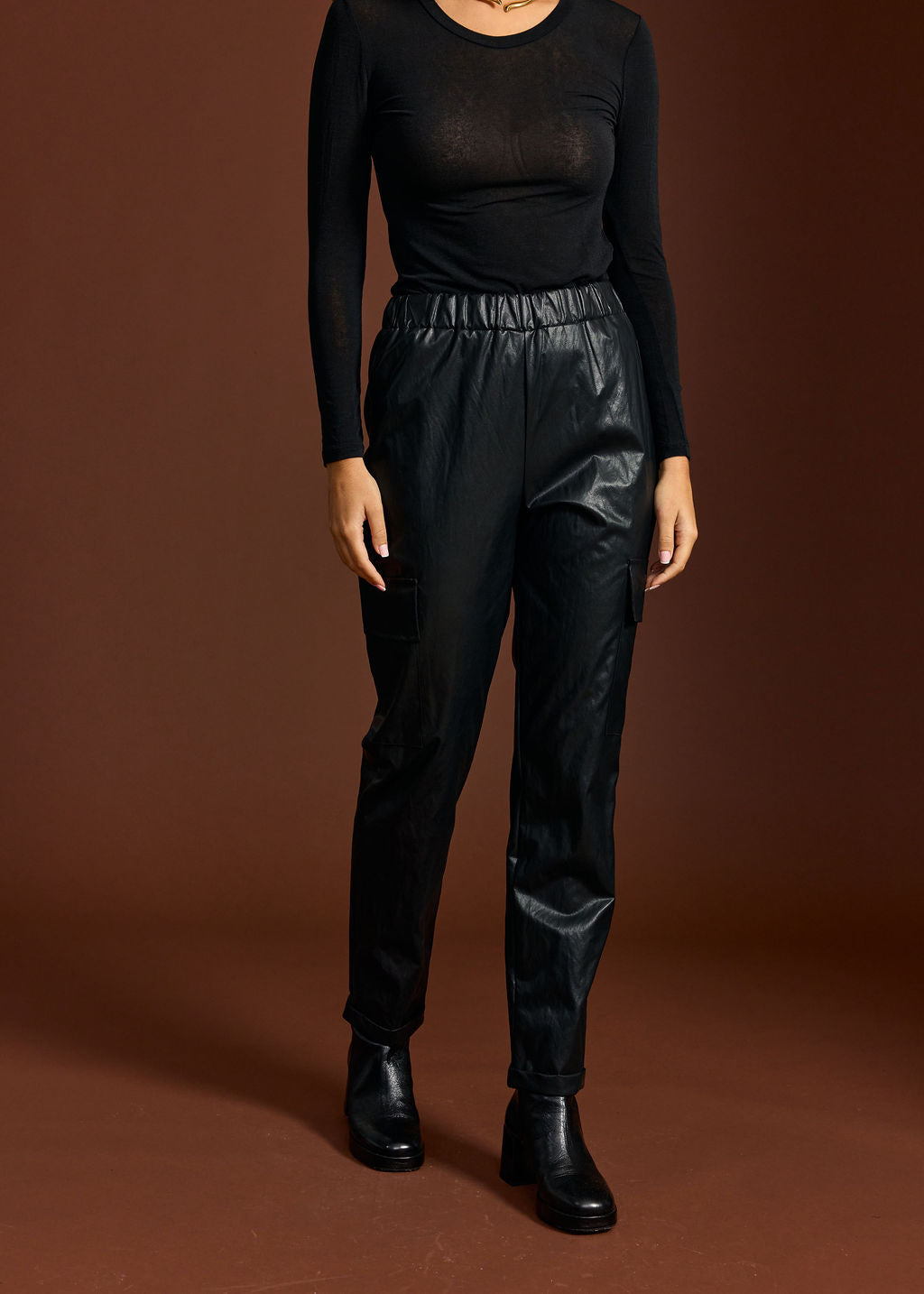 PANTALON EN FAUX CUIR FROISSÉ CLIDE NOIR