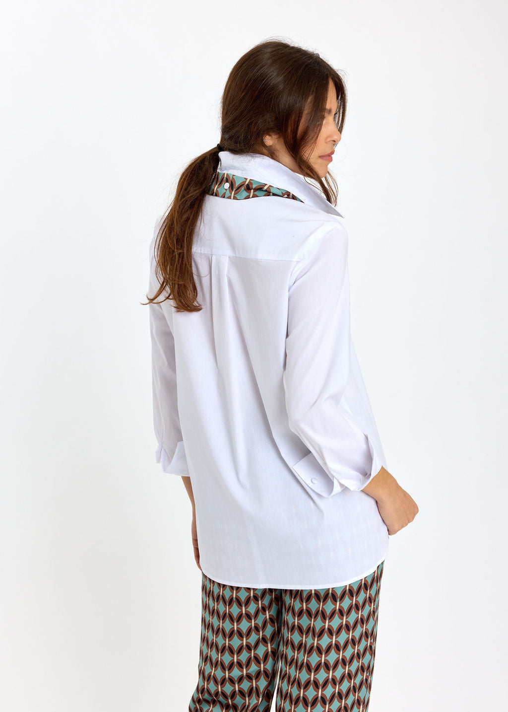 CHEMISE EN POPELINE BLANCHE AVEC CRAVATE IMPRIMÉE CECILE