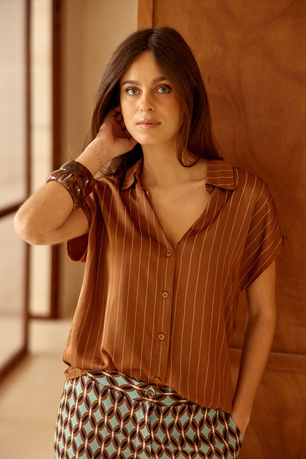 CHEMISE EN VISCOSE RAYÉE SORA NOISETTE