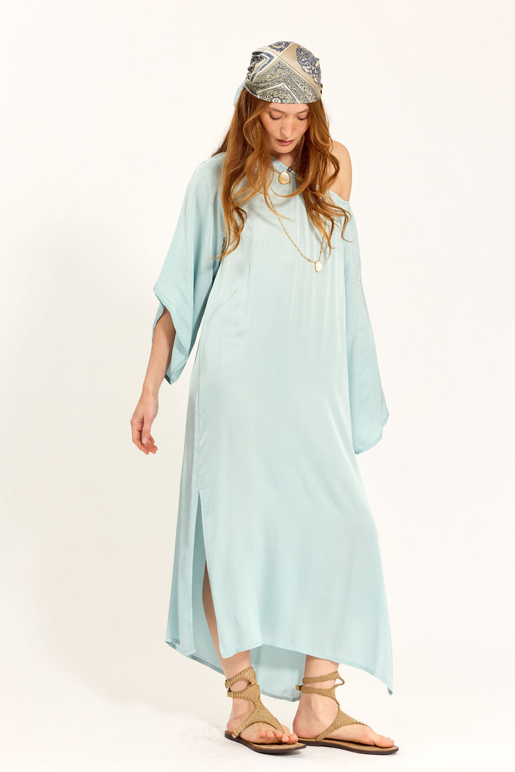 ROBE AVEC ÉPAULES DENUDÉES TOSCA SKY