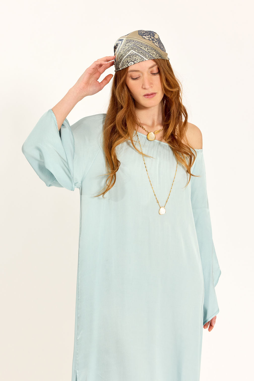 ROBE AVEC ÉPAULES DENUDÉES TOSCA SKY