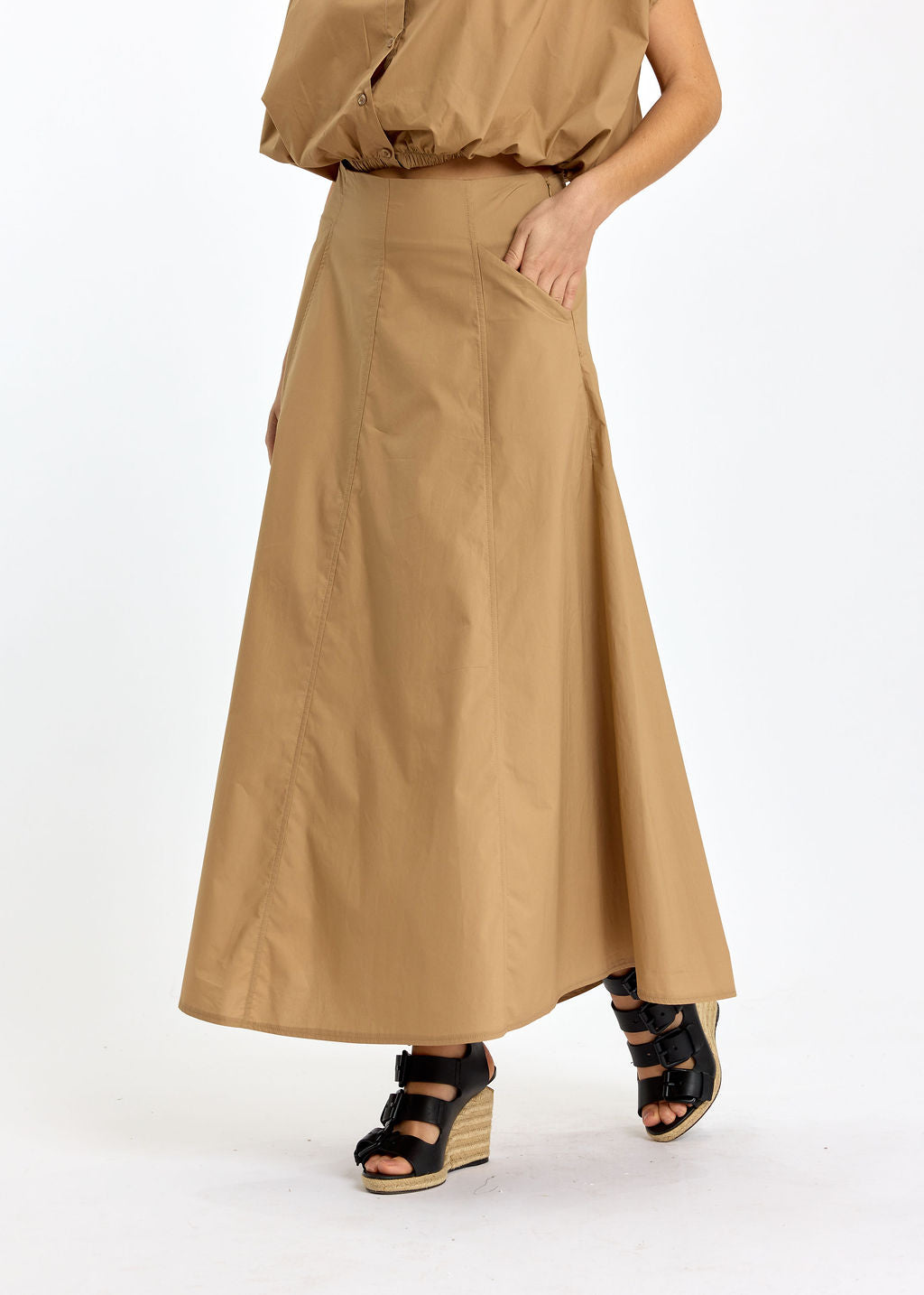 JUPE ÉVASÉE EN POPELINE DE COTON SILVIA CAMEL