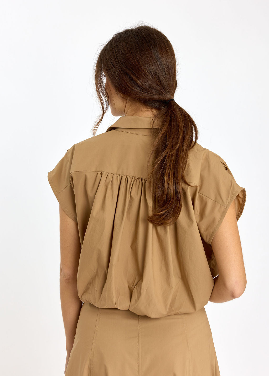 CHEMISE SANS MANCHE EN POPELINE DE COTON TILT CAMEL