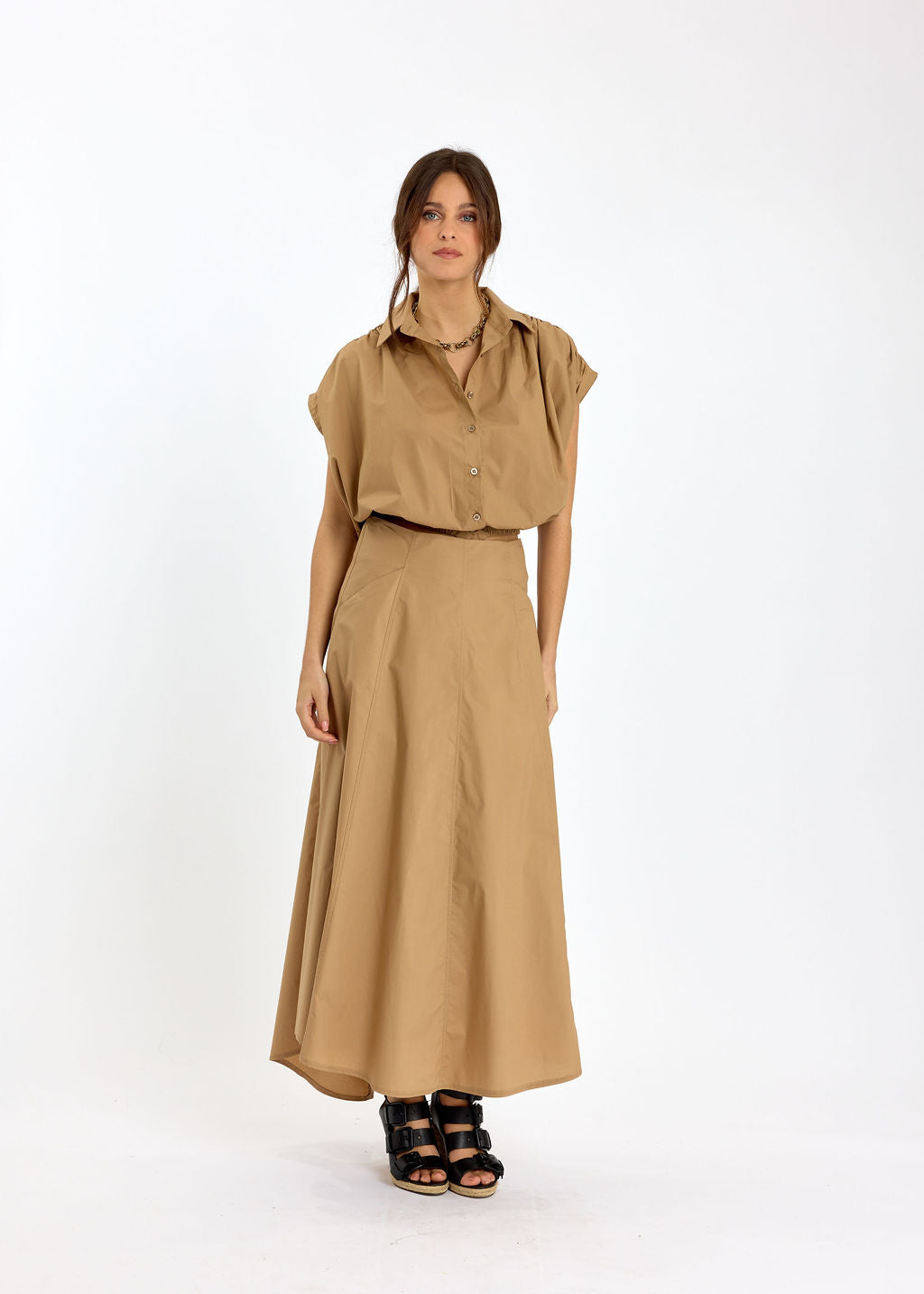 CHEMISE SANS MANCHE EN POPELINE DE COTON TILT CAMEL