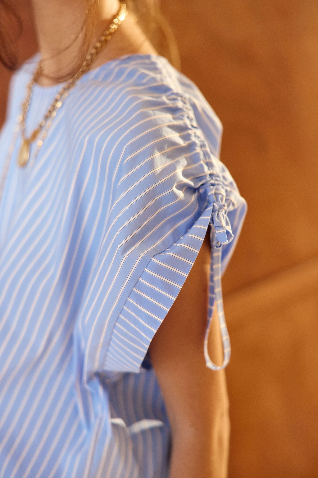 TOP COURT EN POPELINE RAYÉE ARY CIEL