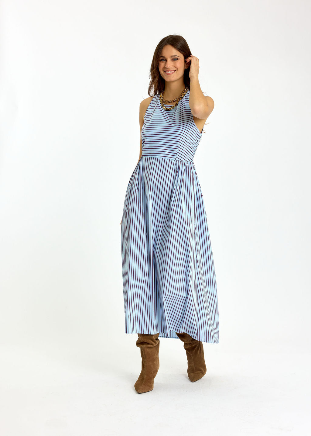 ROBE EN POPELINE RAYÉE AVEC UN DOS CROISÉ CLAIRE CIEL
